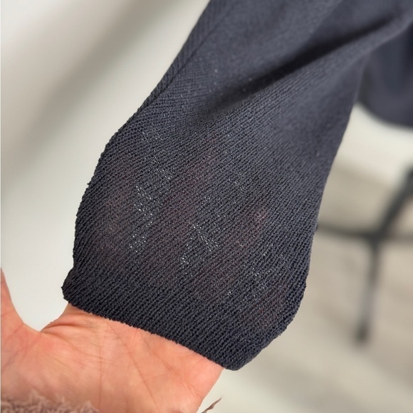 H&M Dark Blue Oversized Knit Boxy Sweater (L) - Picture 7 of 9